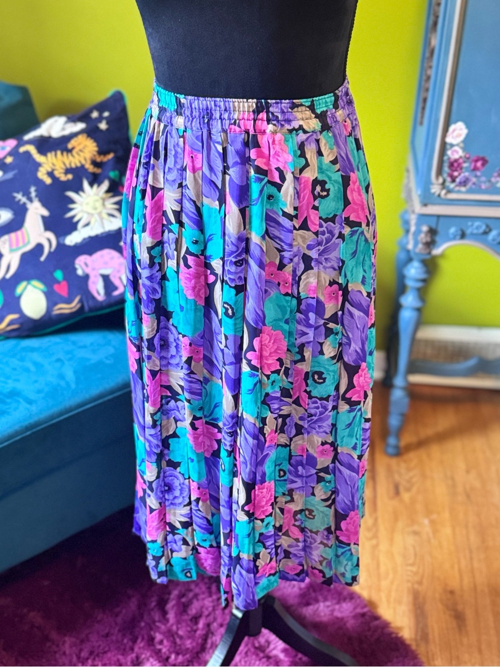 TRUE VINTAGE Alfred Dunner bright floral accordion pleat skirt